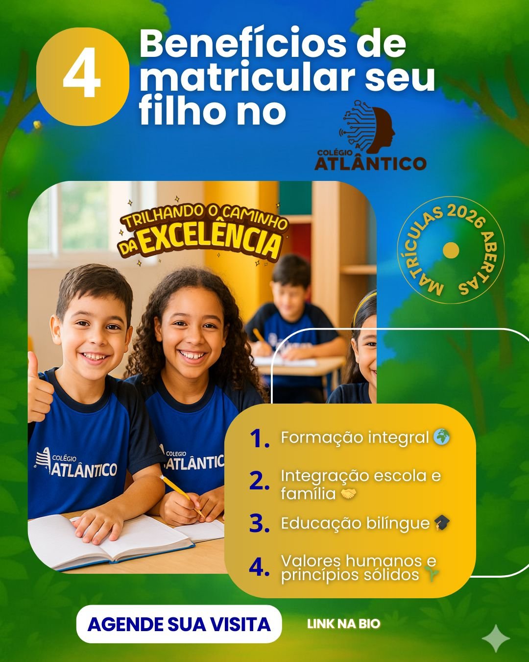 Turma do Colégio Atlântico em sala de aula — alunos sorrindo durante atividade